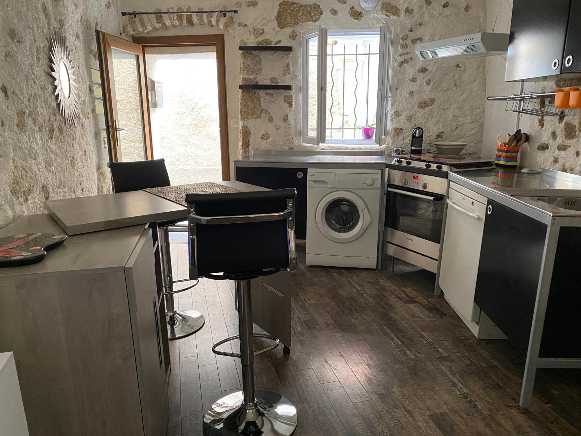 Maison De Village Atypique Saint-Genies-de-Fontedit Eksteriør bilde