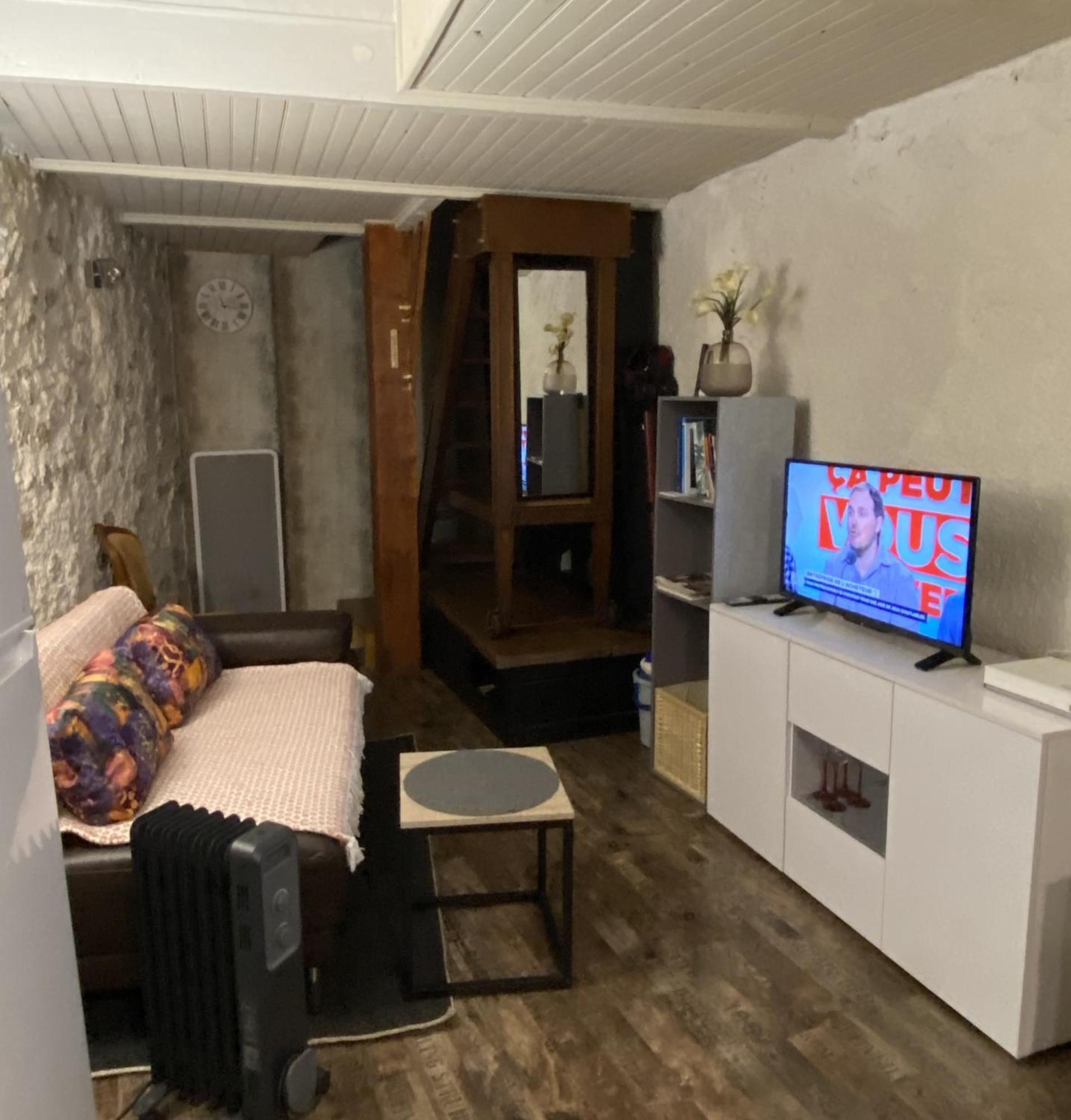 Maison De Village Atypique Saint-Genies-de-Fontedit Eksteriør bilde